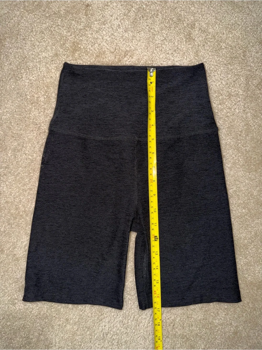Beyond Yoga Women’s High Waist Biker Shorts Gray Charcoal Size Small Workout - Picture 5 of 5